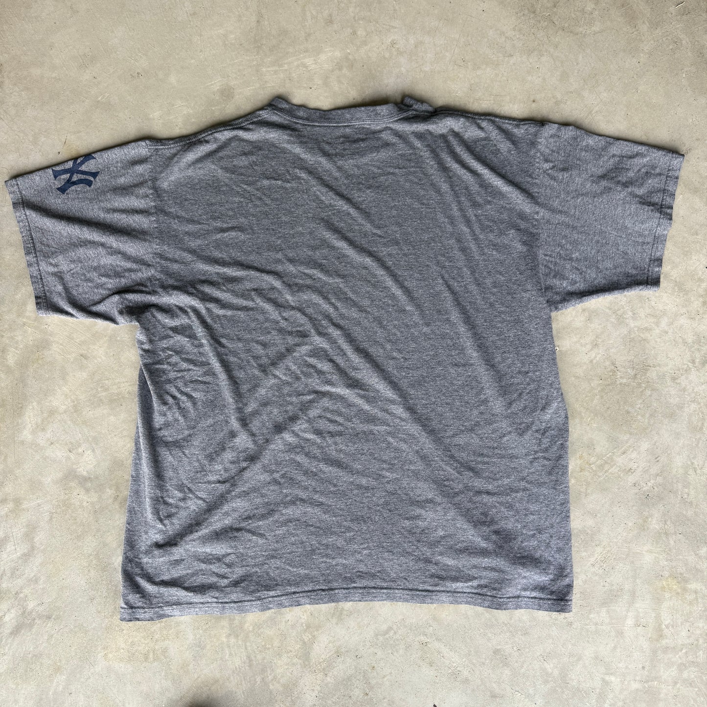 Nike Yankees Tee - Size XL