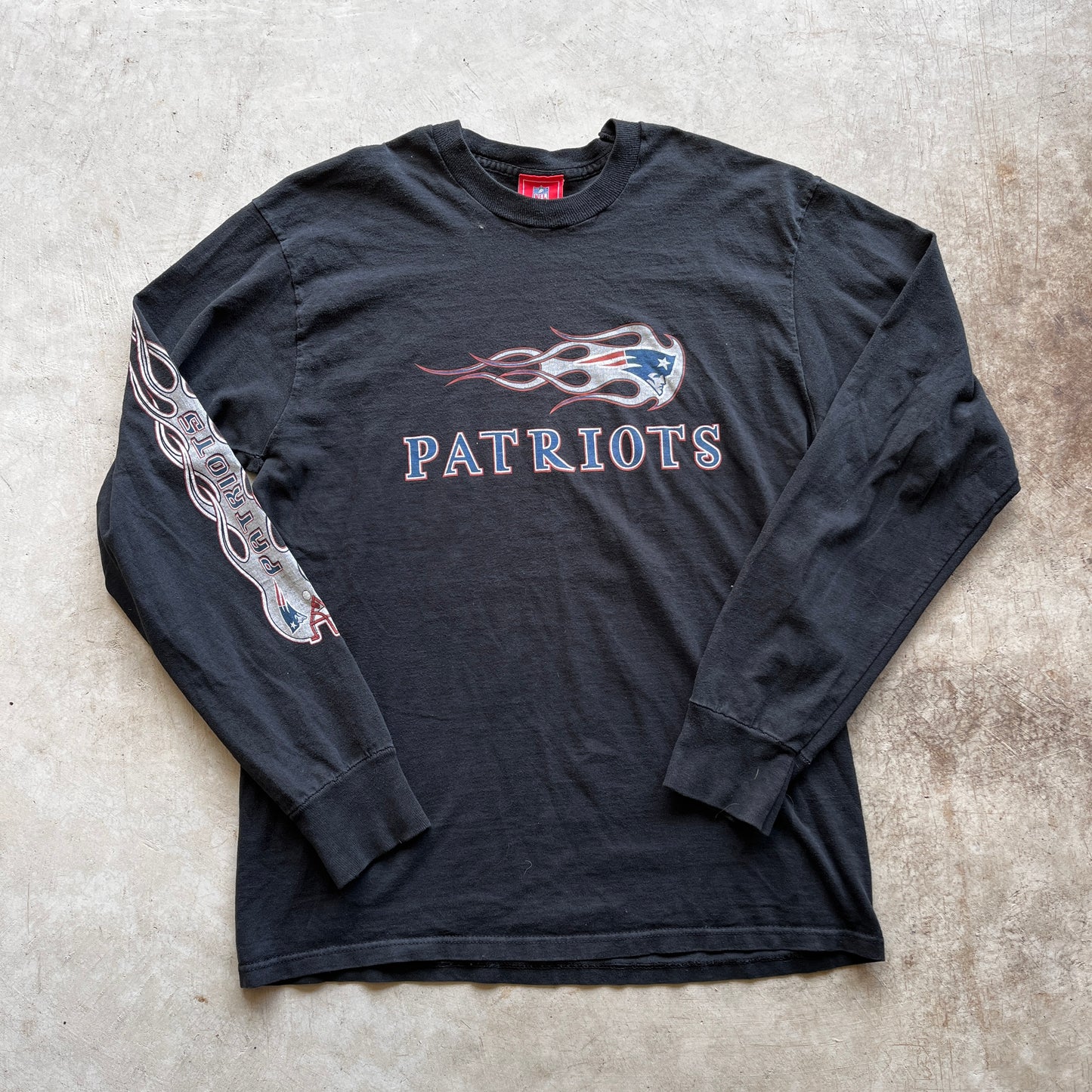 Vintage Patriots Shirt- L