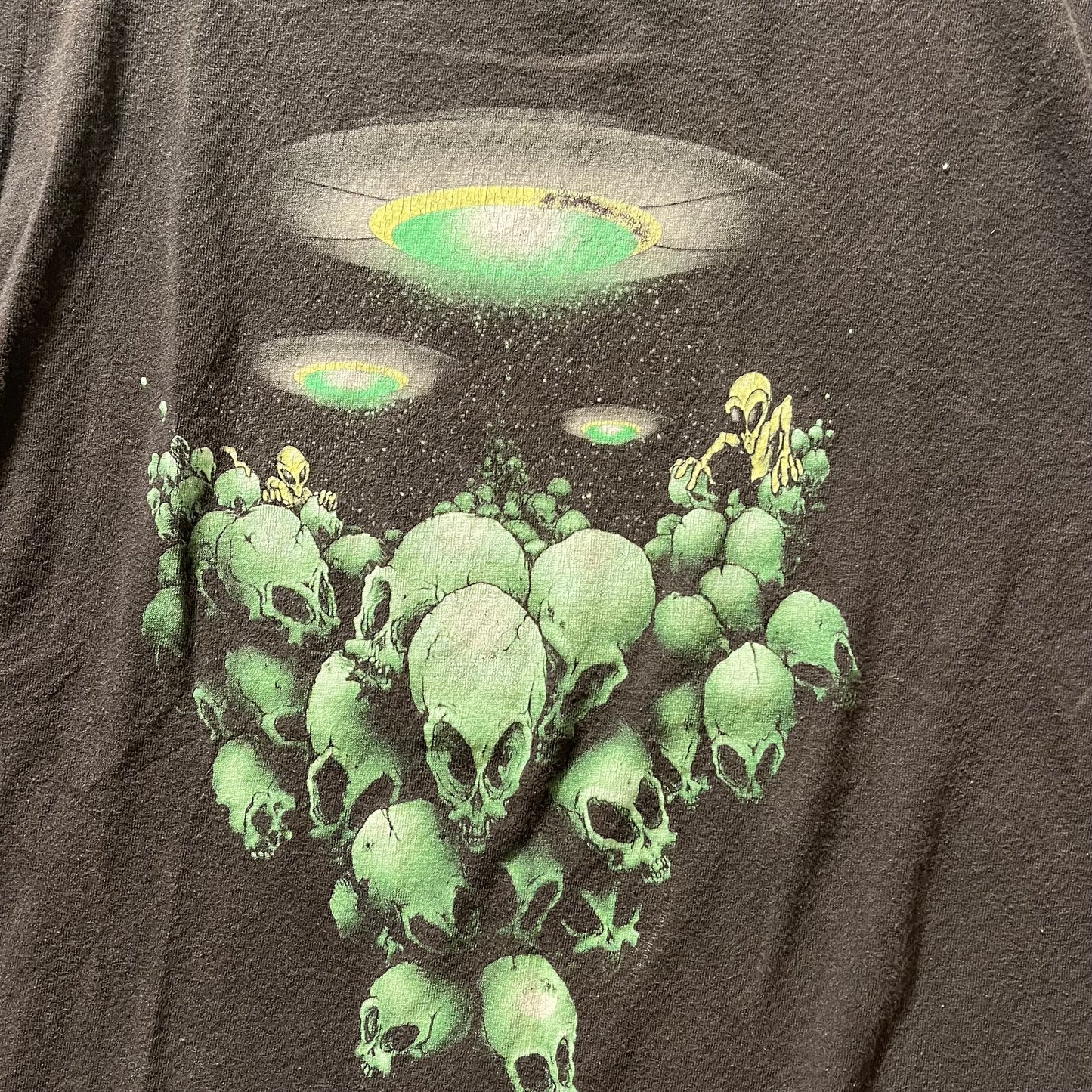 90s Alien Tee- L