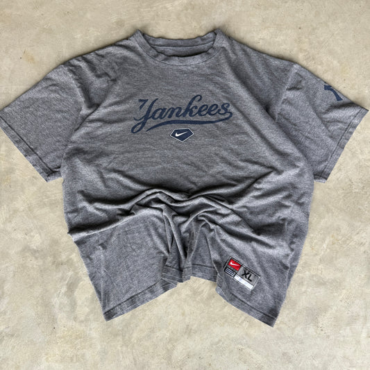 Nike Yankees Tee - Size XL